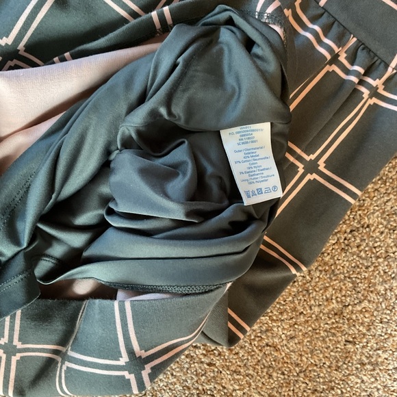 Boden Eliza Ponte Dress Geometric Square. Olive Green with Pink. Size 8 Long. - Picture 9 of 9